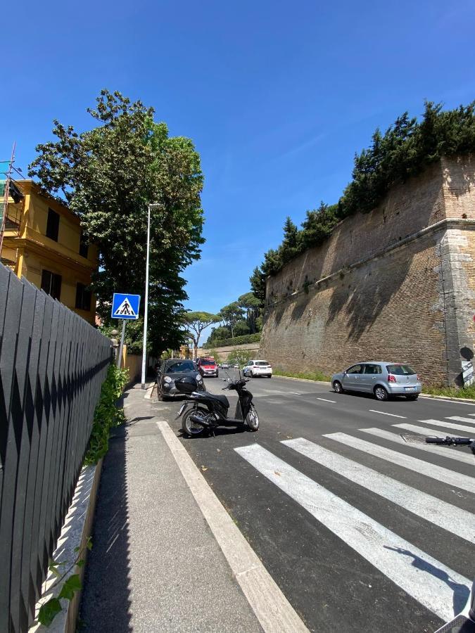 La Petite Sissi Vaticano Roma Apartment Bagian luar foto